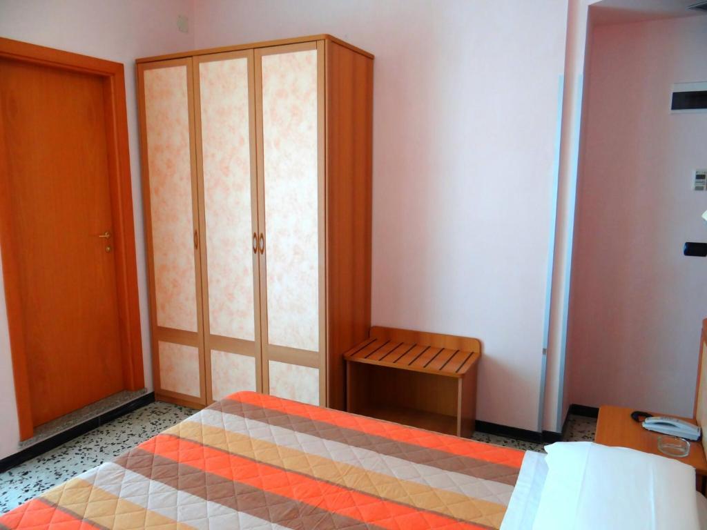 Hotel Aquila D'Oro Misano Adriatico Zimmer foto